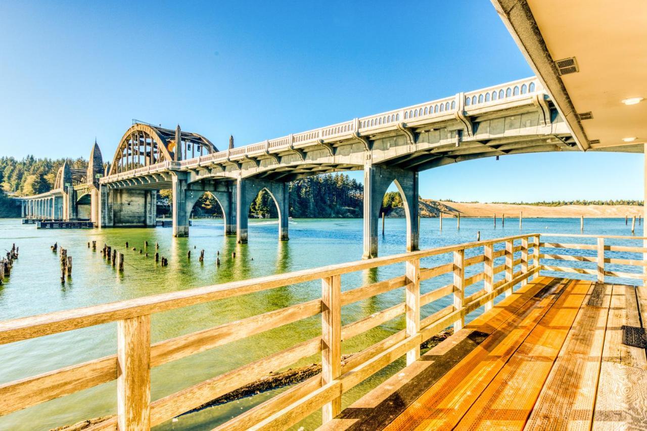 The Riverfront Florence Exterior photo