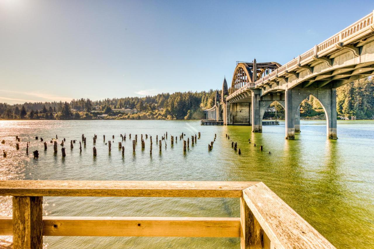 The Riverfront Florence Exterior photo